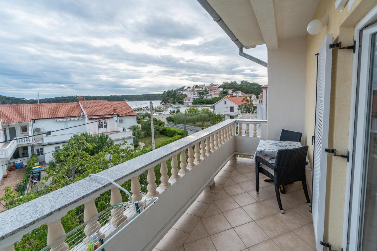 Apartments And Rooms By The Sea Palit, Rab - 5010 Exterior photo