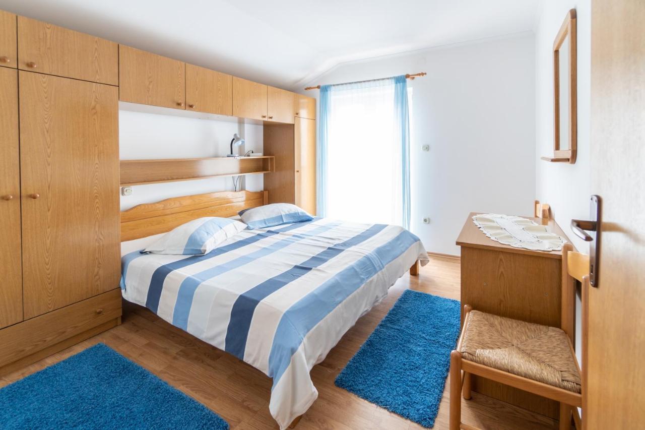Apartments And Rooms By The Sea Palit, Rab - 5010 Exterior photo